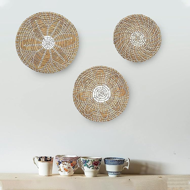 White Flower Design Woven Round Wall Baskets Decor -Set of 3