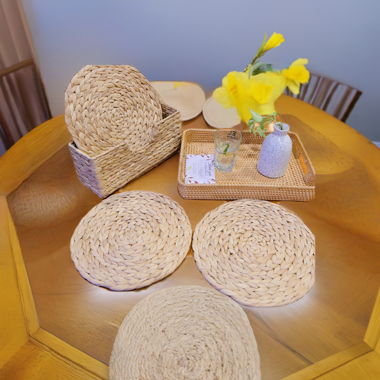 Hand-Braided Woven Placemats for Dining Table - Set of 6 Rustic Round Kitchen Placemats with Decorative Holder